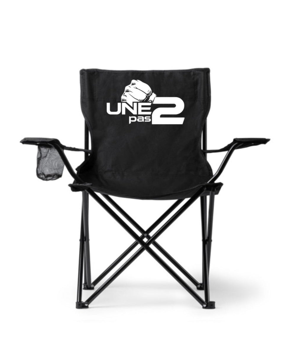 Chaise Une pas 2